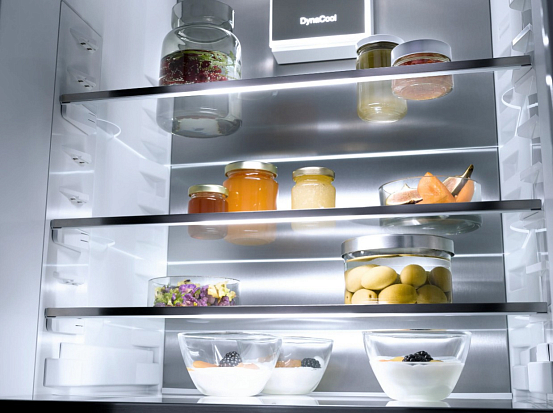 Встраиваемый холодильник Miele KFN 7785 C