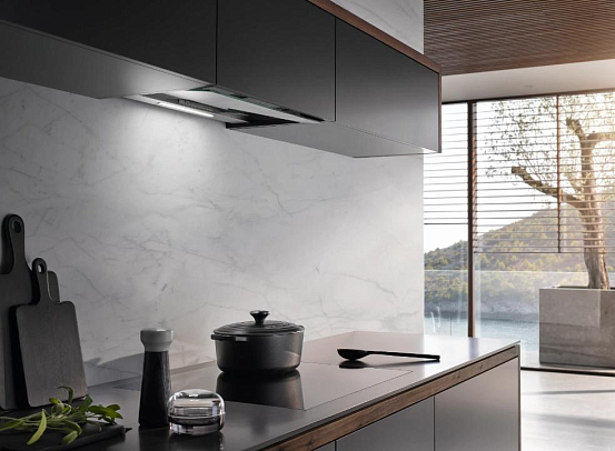 вытяжка Miele DAS 4640