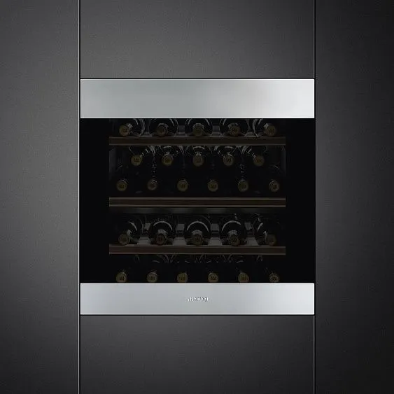 Холодильный шкаф для вина Smeg CVI329X3