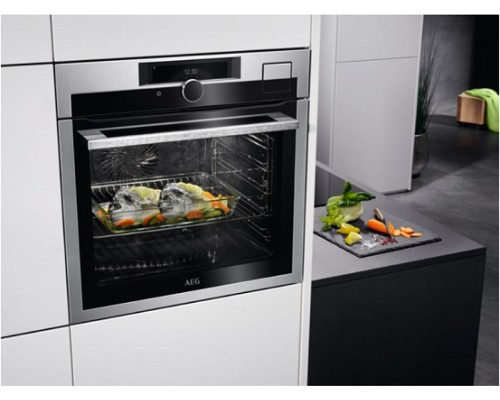 Духовой шкаф AEG BSE998330M