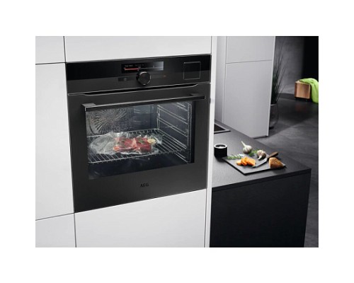Духовой шкаф AEG BSK999330T