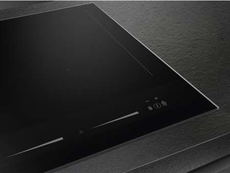 Индукционная варочная панель Smeg SIM1644D
