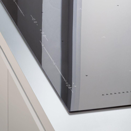 Индукционная варочная панель Bertazzoni со встроенной вытяжкой P904IBHNE