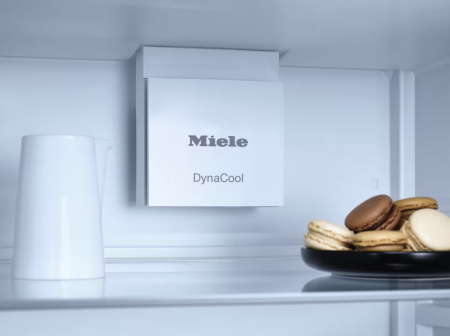 Холодильник встраиваемый Miele K 7715 E белый