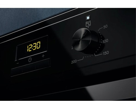 Электрический духовой шкаф Electrolux EOF3H50BK