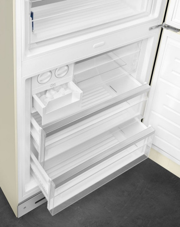 Холодильник Smeg FAB38RCR5
