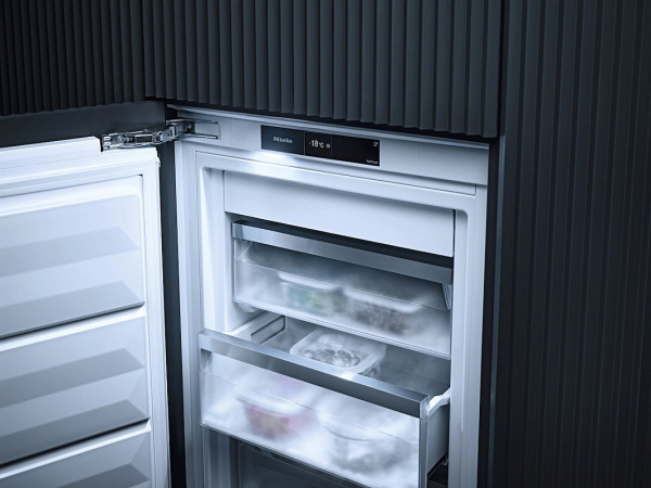 Морозильник Miele FNS 7770 E