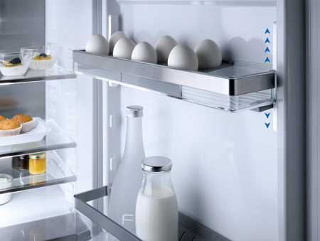 Встраиваемый холодильник Miele KFN 7785 C