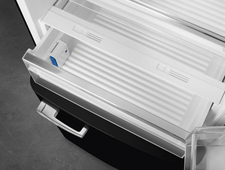 Холодильник Smeg FAB38RBL5
