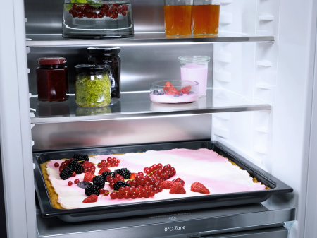 Встраиваемый холодильник Miele K7433 E