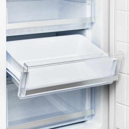 Встраиваемый холодильник Kuppersberg RBN 1760