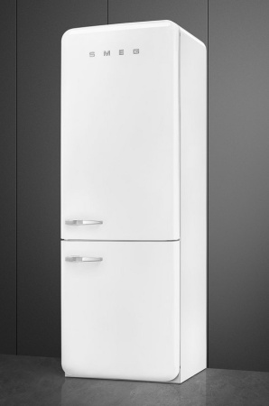 Холодильник Smeg FAB38RWH5