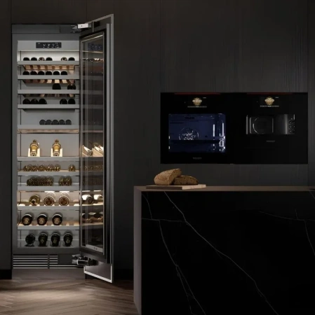 Духовой шкаф с микроволнами и паром Signature Kitchen Suite SKSLV2401S