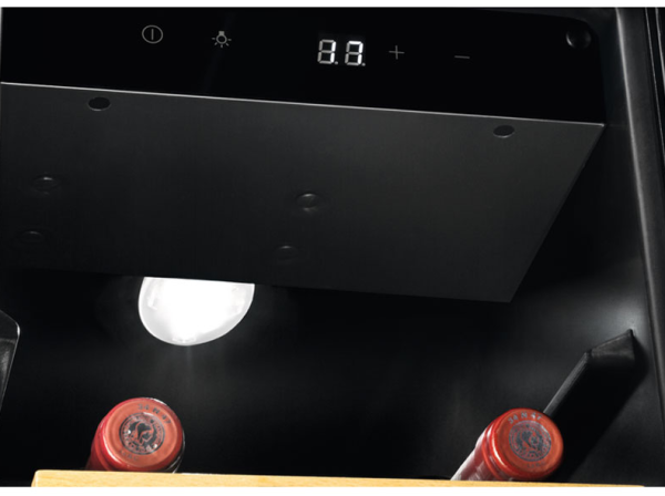 Встраиваемый винный шкаф Electrolux EWUS020B5B