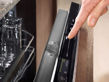 Встраиваемая посудомоечная машина Electrolux EEC87300W