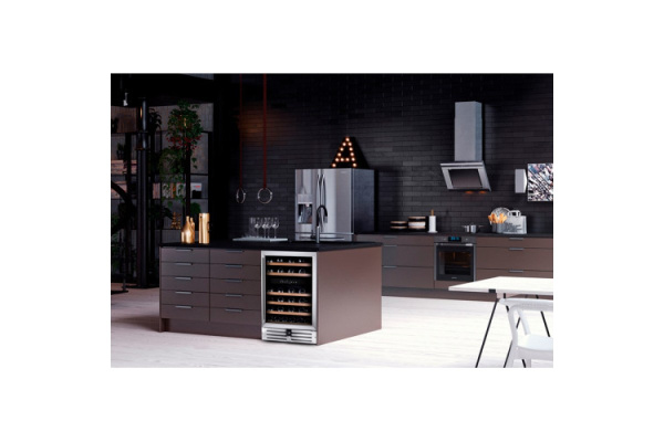 Винный шкаф Temptech VWCR46DS