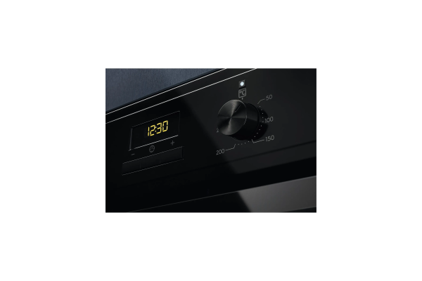 Духовой шкаф Electrolux EOD3H50BK