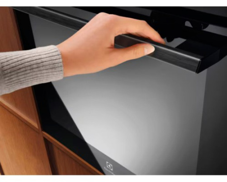 Духовой шкаф Electrolux LOC9P3XZ