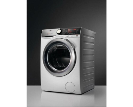 Стиральная машина AEG L8FEC69PS