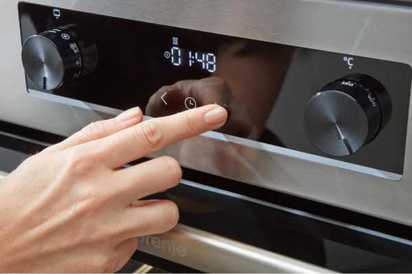 Электрическая плита Gorenje GEC6C60WA